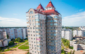 В минском Уручье продают необычную квартиру из «жирных лет»