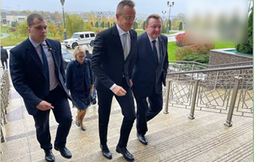 В Минск приехал глава МИД Венгрии