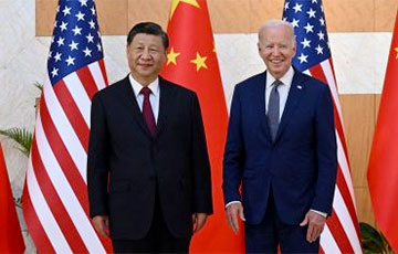 Expert: Biden-Xi Meeting 'Black Mark' For Putin