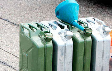 У Капыльскім раёне мужчына абліў сябе бензінам і падпаліў