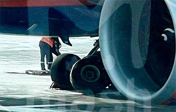 В России потерпел аварию Boeing-737 с сотнями людей на борту