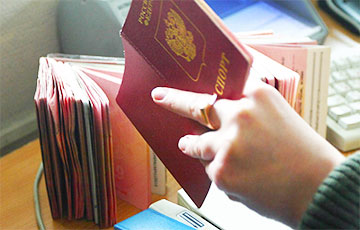 В Эстонии хотят депортировать тех, кто попытается получить российское гражданство