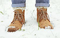 Как зимой очистить замшевую обувь от соли и реагентов?