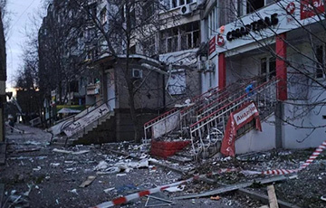 Россияне обстреляли многоэтажку и больницы в Херсоне