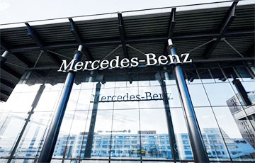 Lukashists Detain Director Of Mercedes-Benz Auto Centre