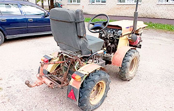 Покупатели 8,5 часов боролись на торгах за самодельный трактор из Ушачей