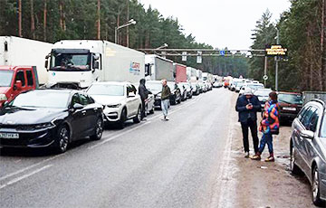 На погранпереходе «Тересполь — Брест» сложилась сложная ситуация с очередью на въезд в Беларусь