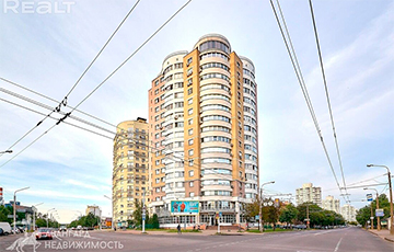 В «двойнике» минского дома-кукурузы продается крутой пентхаус