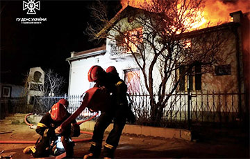 Россия на Новый год атаковала Львов и область: горит музей и университет