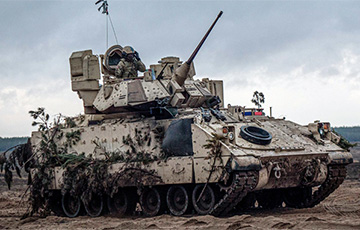 Ukraine’s Bradley Infantry Fighting Vehicle Destroys Russian BTR-82A In Close Combat Near Avdiivka