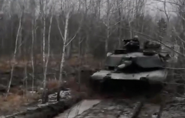Появилось первое видео американского танка Abrams на передовой в Украине