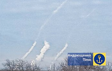 Ukrainian Forces Cut Occupiers Off Direct Railway Communication With Crimea