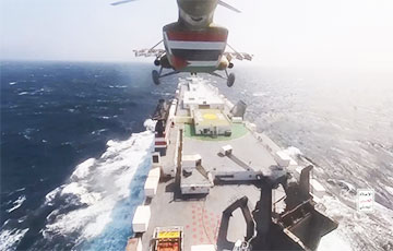 ЗША і Брытанія адбілі самую масаваную атаку хусітаў на караблі ў Чырвоным моры