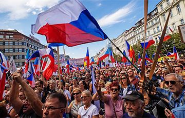 Кожны пяты чэх не сочыць за палітыкай