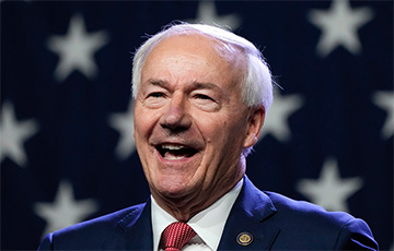 Президентскую гонку в США покинул еще один соперник Трампа