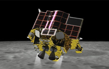 Японский космический аппарат прислал первое изображение с поверхности Луны