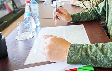 28-Year-Old Army Dodger Detained At Minsk Airport