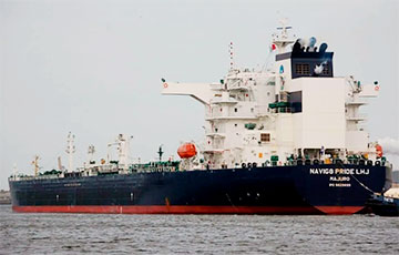 Йеменские хуситы атаковали в Красном море танкер с российской нефтью