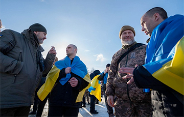 Ukraine Returns 207 Fighters From Russian Captivity