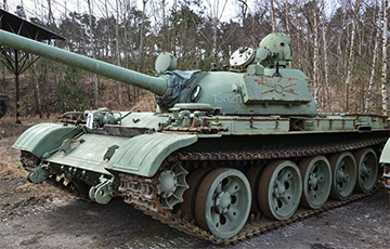 Украинские нацгвардейцы уничтожили советский танк Т-55 на Токмакском направлении