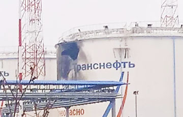 Мощные взрывы под Орлом: БПЛА подорвали нефтебазу «Стальной конь»