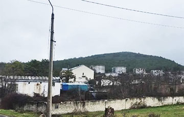 Партизаны проникли на нефтебазу РФ в Крыму, пока охрана сидела «в телефонах»