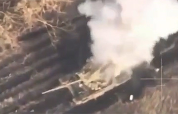 ВСУ уничтожили российский танк двумя дронами