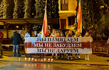 В трех городах Польши белорусы вышли на акции в память об Игоре Леднике