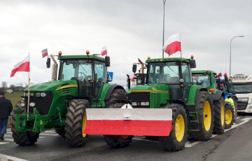 Польскія фермеры заблакавалі галоўную магістраль у Нямеччыну