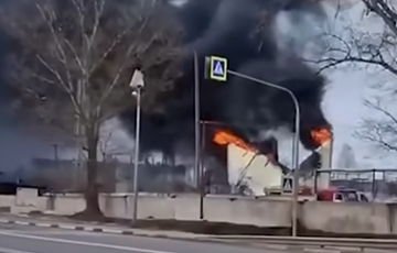 Media: Ukraine Begins To Destroy New Type Of Objects Inside Russia After Refineries