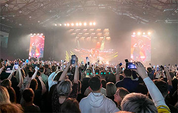 «Жыве Беларусь!»: Шура з Бі-2 праспяваў песню з Ксеніяй Жук з Naviband