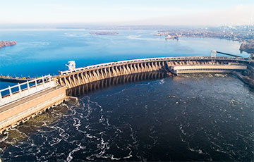 Russians Hit Dnipro HPP Dam