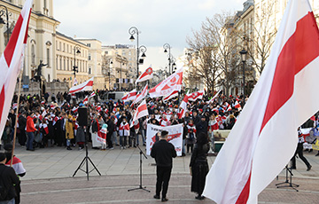 Belarusians Start Celebrating Freedom Day Around World