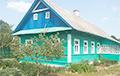 В известной деревне у Беловежской пущи продают дом «как у бабушки»