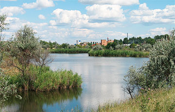 Река Елшанка в российском Орске начала выходить из берегов