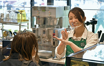 В Японии открылось кафе, где нельзя разговаривать и слушать музыку
