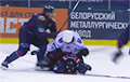 Хоккеист «Бреста» жестко избил лежачего форварда «Металлурга» в финале чемпионата Беларуси