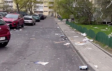 Стало известно, кто и с какой целью выбросил все вещи из квартиры многоэтажки в Минске