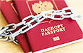Российским чиновникам запретили выезжать за границу: даже в Беларусь