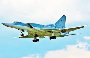 Брытанская выведка раскрыла, чым збілі расейскі бамбавік Ту-22М3