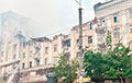 Дым, огонь и обломки везде: появилось видео первых минут после удара РФ по жилому дому в Днепре