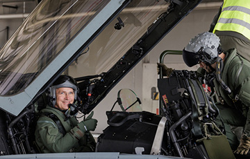 Столтэнбэрг упершыню палётаў на знішчальніку Eurofighter