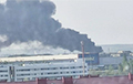 В России вспыхнул мощный пожар возле завода «КамАЗ»