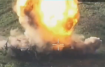 Ukrainian Armed Forces Destroy Russian Tank