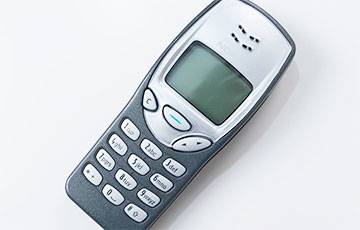 Прадстаўлена абноўленая версія легендарнага тэлефона Nokia 3210