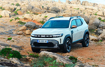 Загадочный дешевый кроссовер от Renault вызвал ажиотаж в Сети