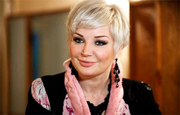 Yalangoch rasmlar Mushukda barmoq bilan porno video