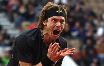 «Ролан Гаррос»: Российский теннисист устроил истерику на корте