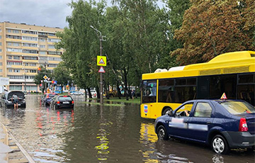 В нескольких районах Минска остановлено движение транспорта