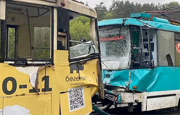 В российском Кемерово в серьезное ДТП попал белорусский трамвай